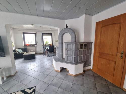 Kachelofen neu 2024 - Viel Platz für Visionen – Wohnen, Arbeiten & Leben auf 1.113 m² Grundstück