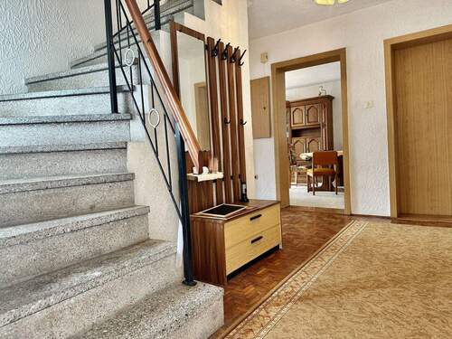 solides Treppenhaus - 