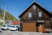 Garage und Stellplätze - 7 Zimmer Doppelhaushälfte in Masserberg / Fehrenbach