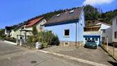 Hausansicht - Zweifamilienhaus mit Garten und Garage in Weinheim Sanierungsobjekt in Top-Lage!