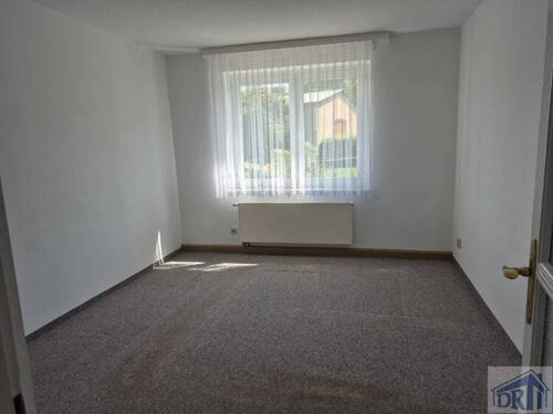 Wohnzimmer - 3 Zimmer Etagenwohnung zur Miete in Spitzkunnersdorf