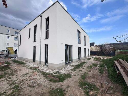 Bild 3 - 5 Zimmer Doppelhaushälfte in Laudenbach