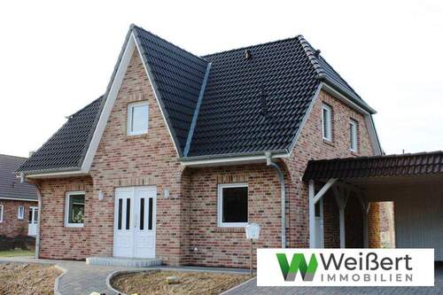 Beispiel Abbildung mit Sonderleistung - Friesenhaus in Kellinghusen Niedrigenergiehaus mit Wärmepumpe Neubau in Planung