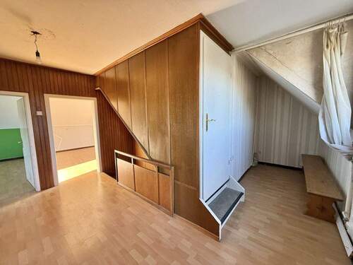 OG Flur + Zugang Dachboden - 