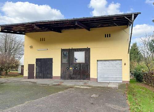Nebengebäude - 5 Zimmer Einfamilienhaus in Merkelbach
