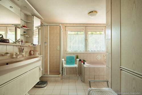 Badezimmer Dachgeschoss - 