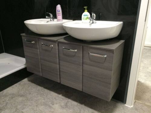 Moderne Doppelwaschbecken - 