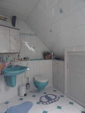 Bad WE 1.jpg - 5 Zimmer Mehrfamilienhaus, Wohnhaus zum Kaufen in Zeulenroda-Triebes