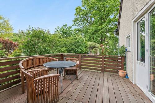 Terrasse mit Zugang zum Garten - 