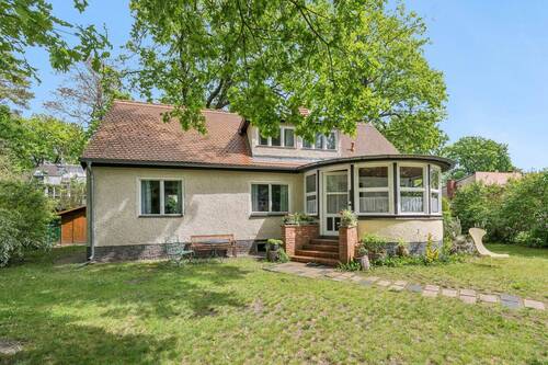 Eingang Haus - 6 Zimmer Einfamilienhaus zum Kaufen in Berlin