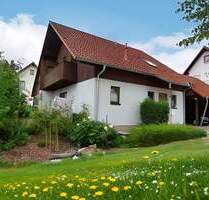 Charmantes Einfamilienhaus mit viel Platz und wunderschön eingewachsenem Grundstück - Auerbach