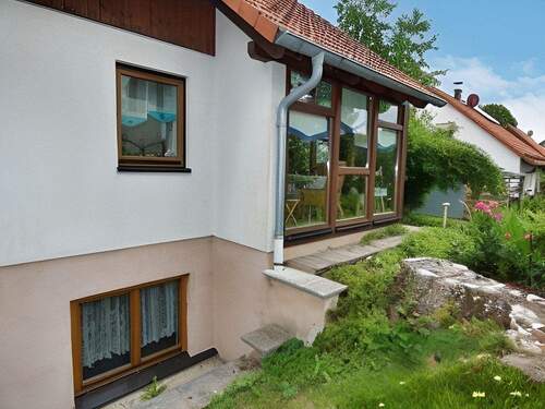 Südansicht - 5 Zimmer Einfamilienhaus zum Kaufen in Auerbach