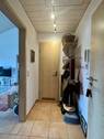 Flur mit Abstellraum und Speicherraum - 