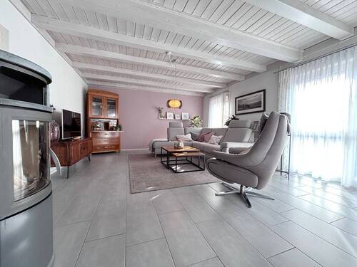 Wohnzimmer mit Kamin - 