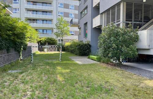 Hinterhof - 2 Zimmer Etagenwohnung zum Kaufen in Hamburg