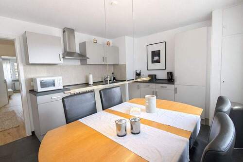 Küche mit Essbereich - Etagenwohnung mit 58,90 m&sup2; in Kaiserslautern zur Miete