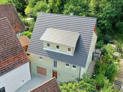 Hausansicht aus der Vogelperspektive - 