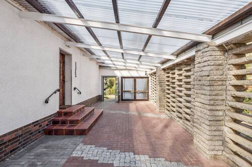 Carport für zwei Autos - Bungalow mit 73,00 m&sup2; in Schöneiche zum Kaufen