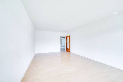 Wohnbereich - 3 Zimmer Etagenwohnung zum Kaufen in München