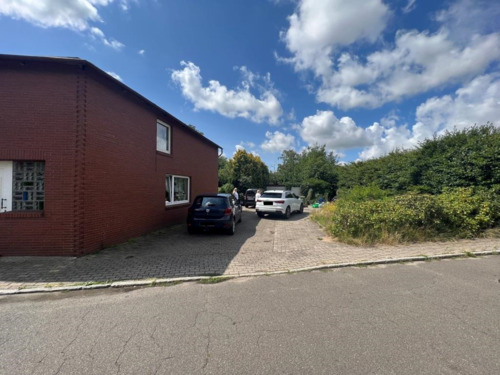 1 Außenansicht - 1 Zimmer Mehrfamilienhaus, Wohnhaus zum Kaufen in Sankt Michaelisdonn