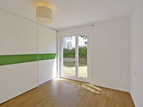 Schlafzimmer 1 - Etagenwohnung mit 75,00 m² in Ludwigsburg zum Kaufen