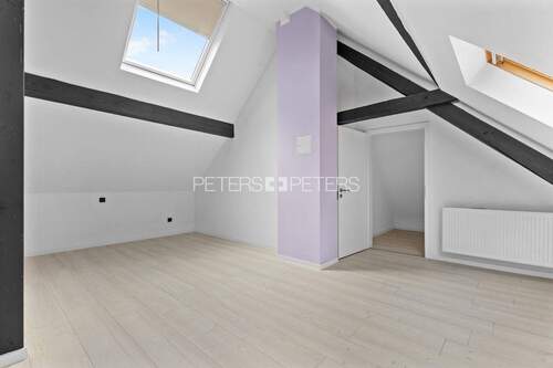 Schlafzimmer mit Ankleide Dachgeschoss - 