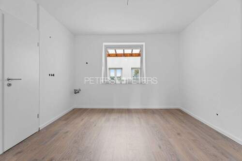 Zimmer/Küche Erdgeschoss - 