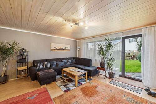 backbone_592428-A_052_HD.jpg - 