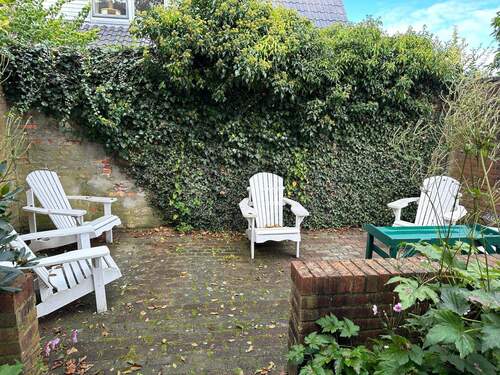 Terrasse hinter dem Haus - 