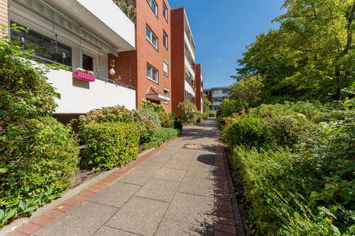 Außenansicht - Großzügige 2-Zimmerwohnung mit Balkon