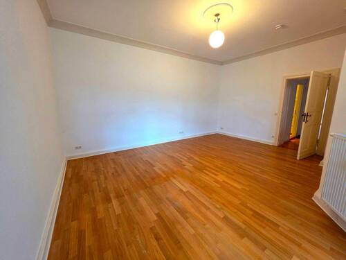 Hohe Räume, Echtholz-Parkett - 