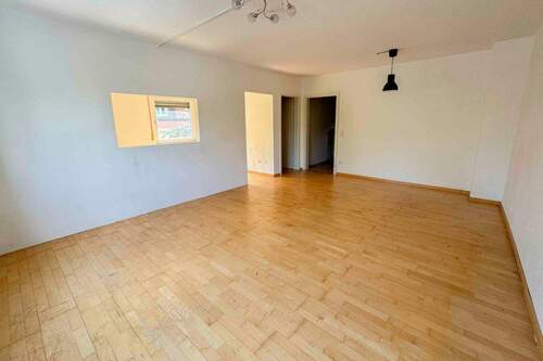 Wohnzimmer - Einfamilienhaus in Nürnberg zum Kaufen