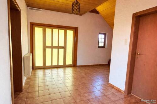 Diele - 5 Zimmer Einfamilienhaus zum Kaufen in Heusenstamm