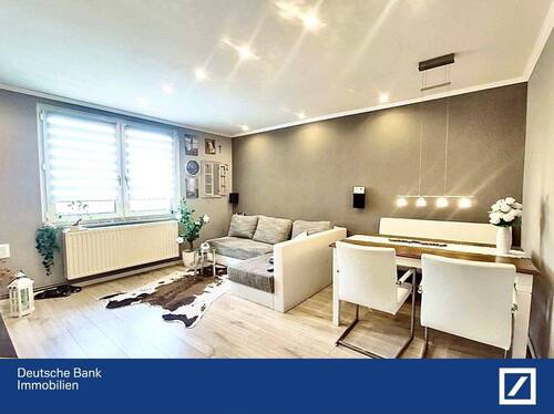 Lichtdurchflutetes Wohnzimmer - Geschmackvolle 3-Zimmer Wohnung in bester Lage - Modernisiert umfassend in 2019 - 2022 !!!