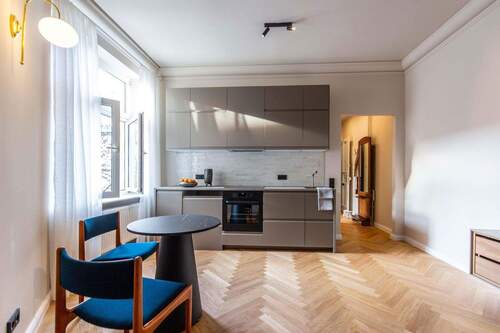 Wohnzimmer / Wohnküche - 