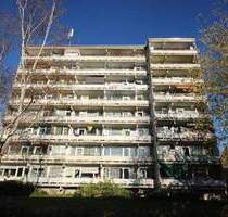 Helle Eigentumswohnung mit 2 Balkonen sanierungsbedürftig mit Wasserschaden Niederkassel-Lülsdorf