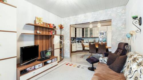 EG Wohnzimmer 2 - 9 Zimmer Doppelhaushälfte zum Kaufen in Laatzen