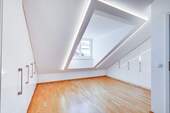 Masterschlafzimmer_Dachgeschoss - 