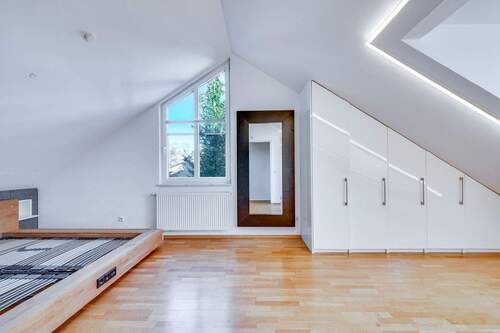 Masterschlafzimmer_Dachgeschoss - 