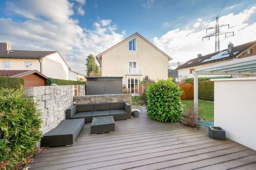 Garten_mit_grosszügiger_Terrasse - 