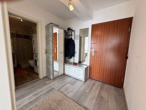 Flur - Etagenwohnung mit 63,20 m&sup2; in Bad König zum Kaufen