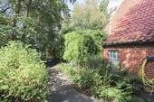 Weg durch den Garten - 