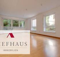 Moderne, sonnige 2-Zimmerwohnung mit großer Aussenterrasse und Garage - Höchberg