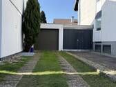 Garage + Stellplatz - 