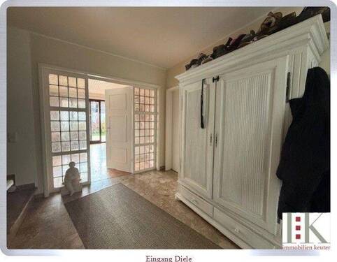 Eingang Diele - 5 Zimmer Doppelhaushälfte in Kaarst