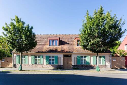 Außenansicht - Historisches Weberhaus in Potsdam-Babelsberg - stilvoll saniert mit drei Wohneinheiten