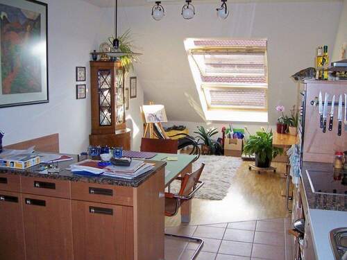 Wohnküche - Moderne 2,5-Zimmer-Wohnung mit Spitzboden