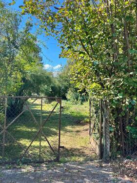 Einfahrt - Grundstück in Schönefeld