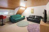 Wohnzimmer - 3 Zimmer Etagenwohnung in Stuttgart