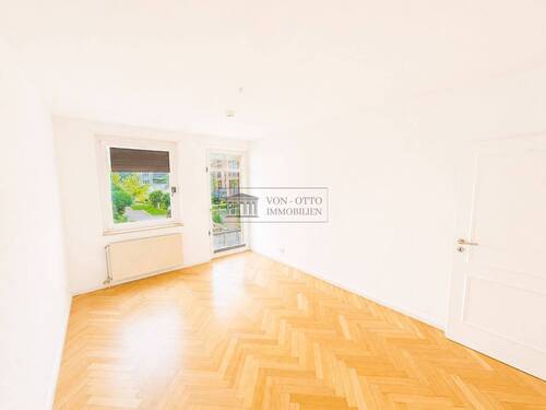 Ruhiges Eltern/Kinderzimmer - 